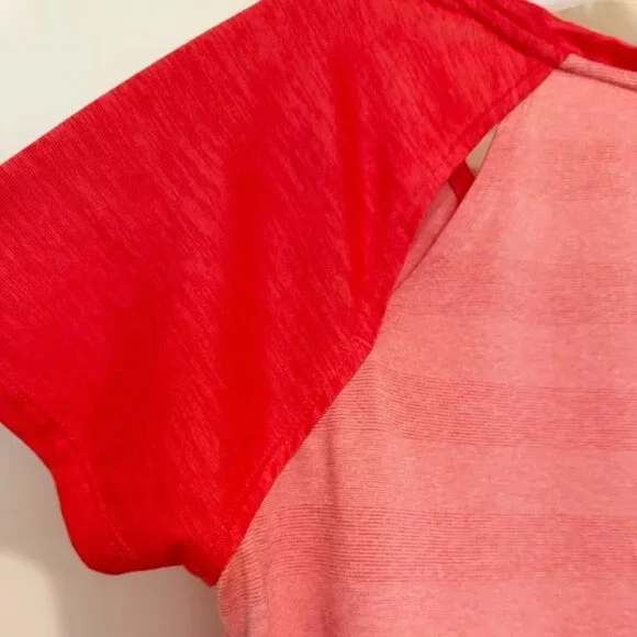 North Face Flash Dry Short Sleeve Shirt in Salmon Color, Size XL - Picture 5 of 5